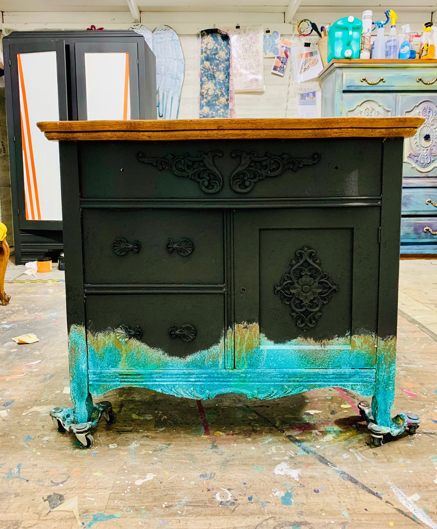 How to dry brush paint furniture